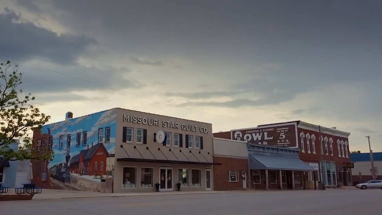 downtown Hamilton Missouri