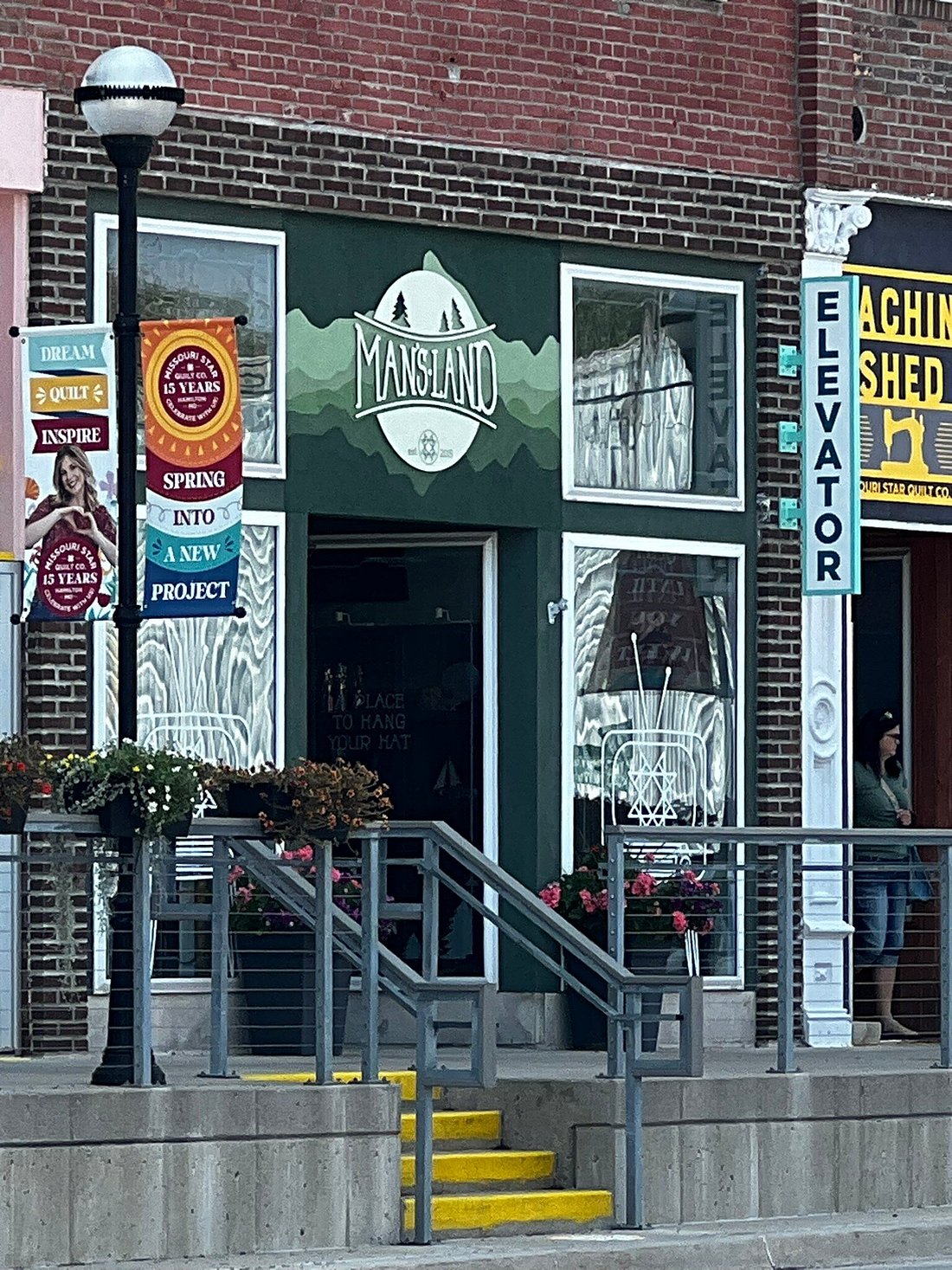 Mansland in Hamilton Missouri