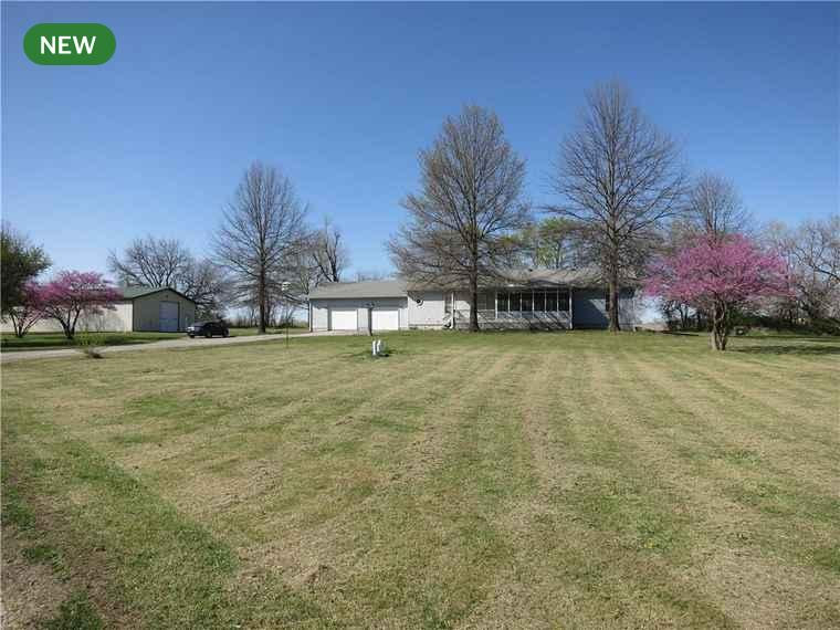 home on Trinity lane for sale in Hamilton MO home on Trinity lane for sale in Hamilton MO